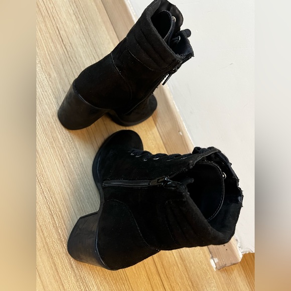 Truffle Collection Lace Up Ankle Boots - Picture 12 of 13